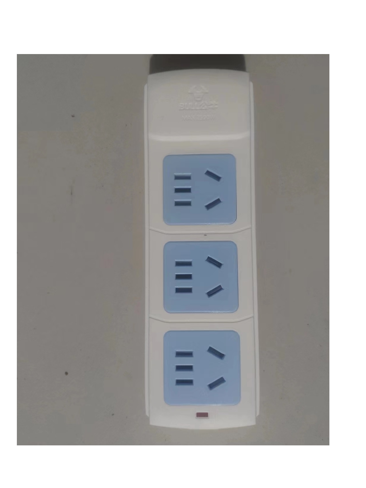 ��ţ���� ��ţ15�ײ��� 3��λ ���2500W 250v 10A